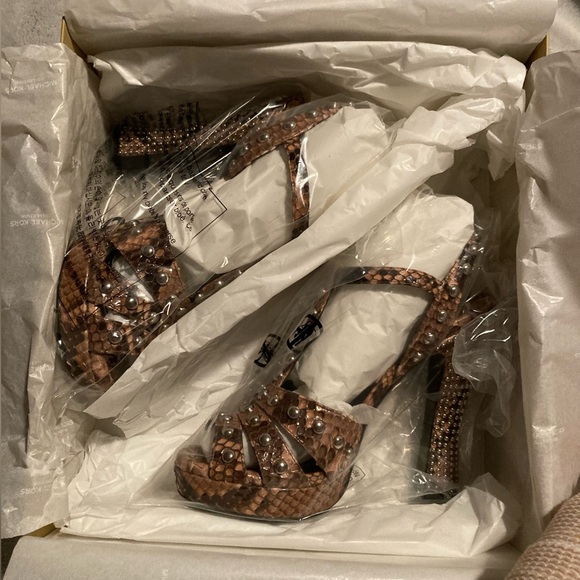 NWT Michael Kors Collection Rosanna Studded Python Platform Heels - Picture 8 of 9